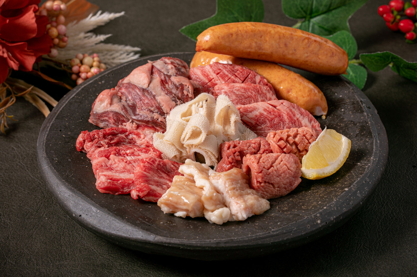 【Aセット 7種盛】厳選焼肉セット (バラ ハラミ ミスジ タンシマチョウ イベリコ豚ソーセージ) <3〜4人前 720g>